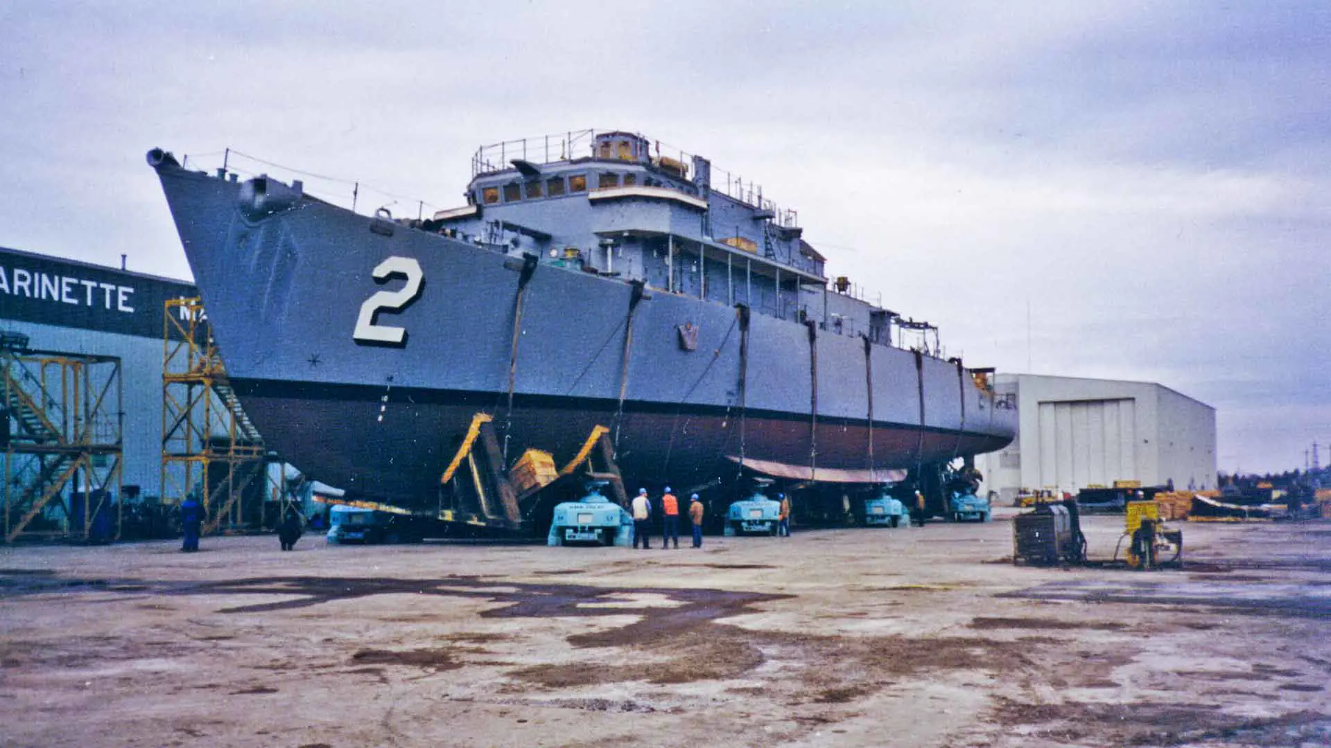 Naval vessel on Syncrolift dual walking beams
