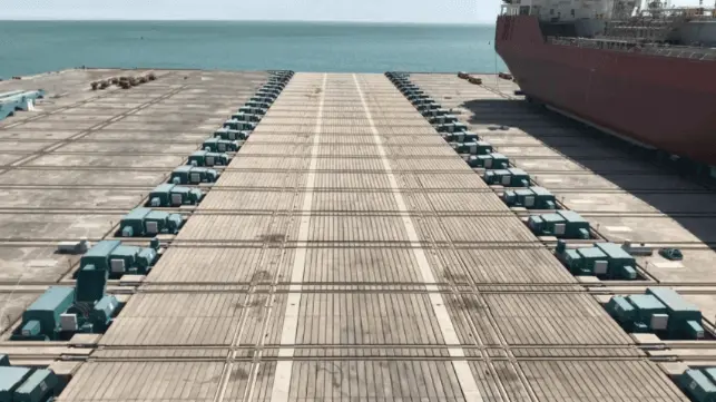 Shiplift - Platform Decking